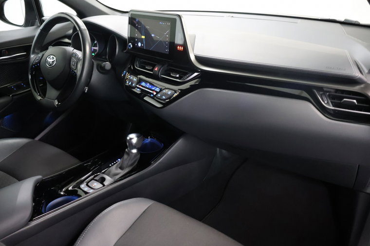 Vehicle Image 12
