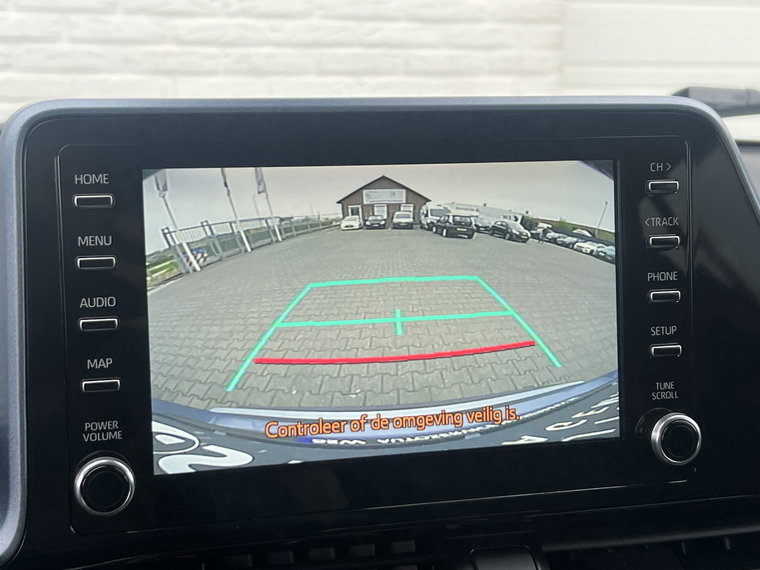 Vehicle Image 25
