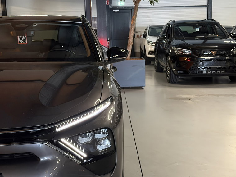 Vehicle Image 13
