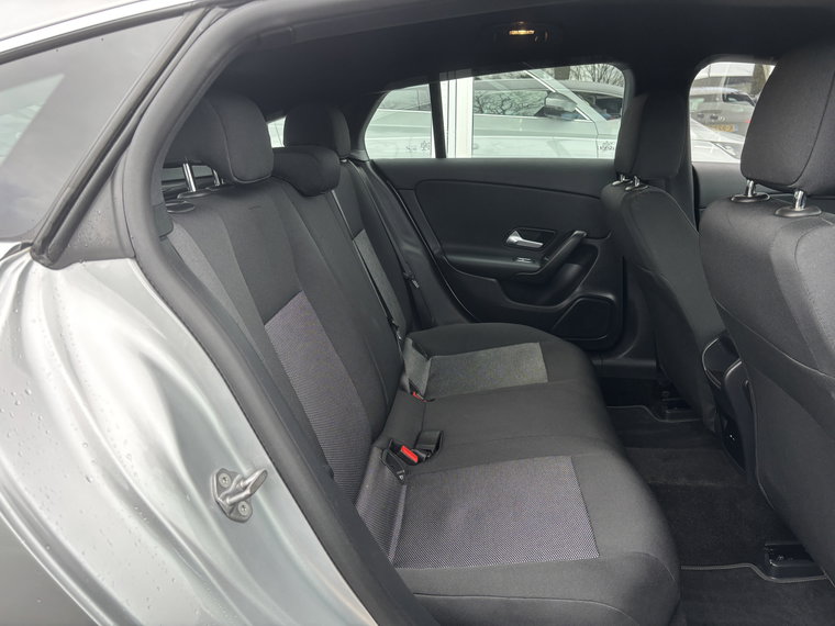 Vehicle Image 28