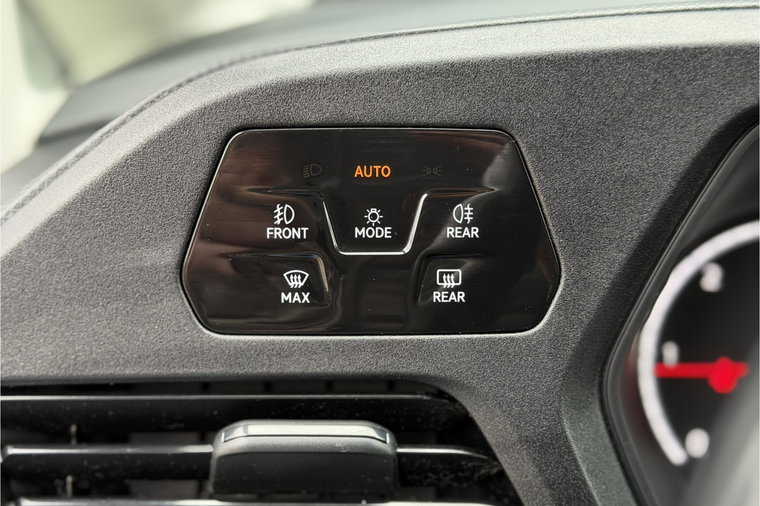 Vehicle Image 39