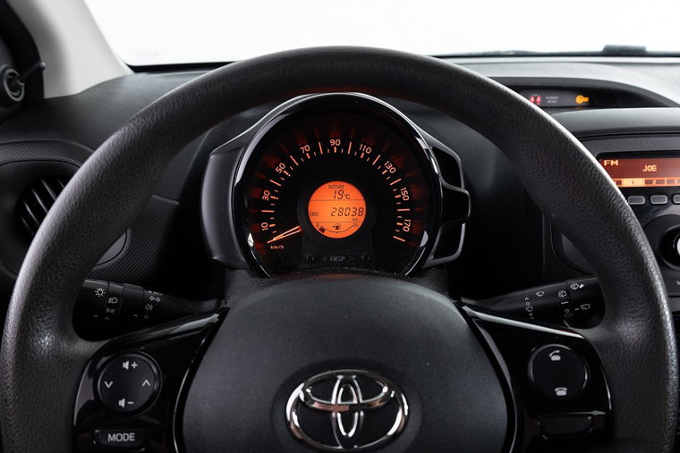 Vehicle Image 14