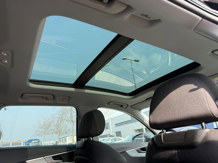 Vehicle Image 19
