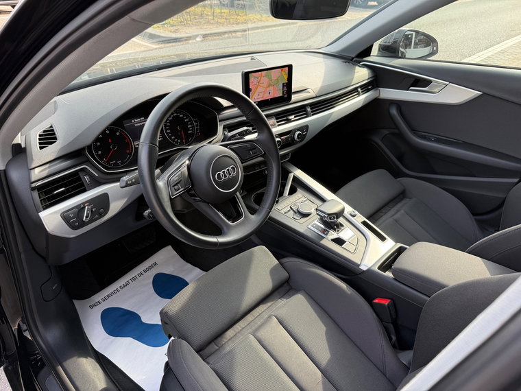 Vehicle Image 21