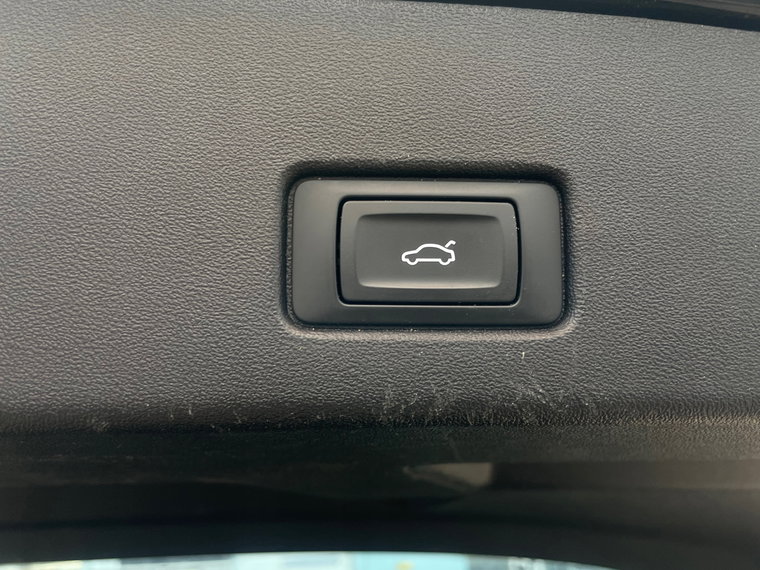 Vehicle Image 29