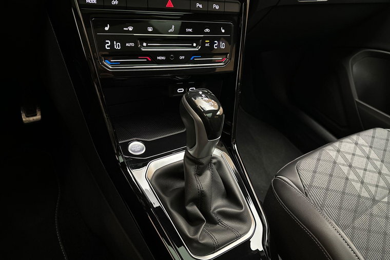 Vehicle Image 40