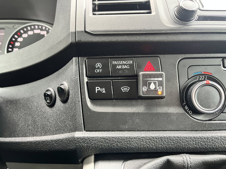 Vehicle Image 34