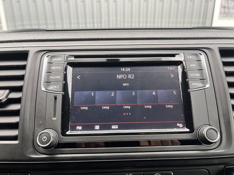 Vehicle Image 38