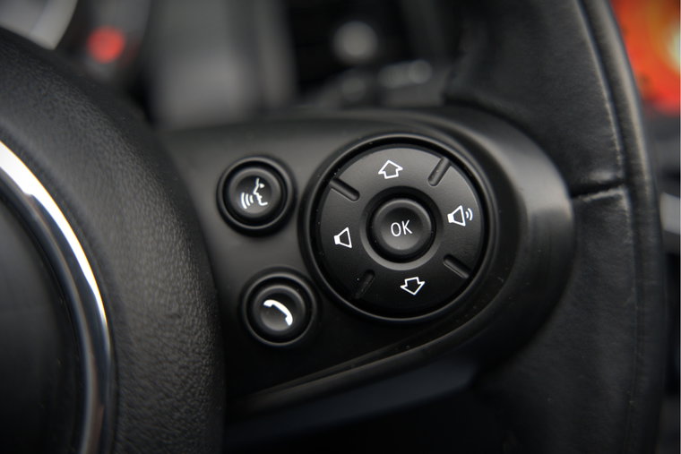 Vehicle Image 32