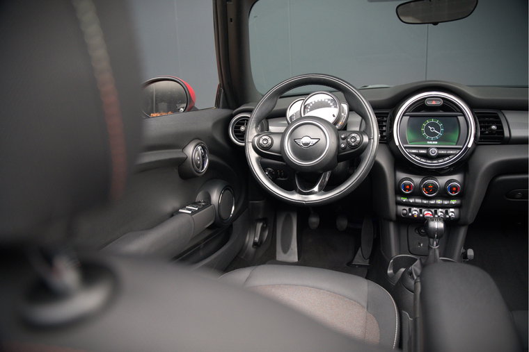 Vehicle Image 35
