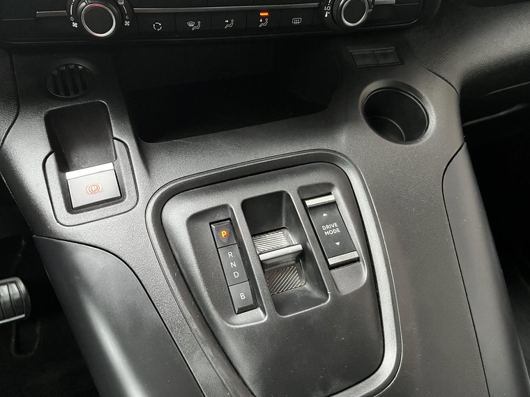 Vehicle Image 24