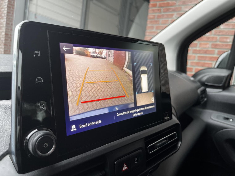 Vehicle Image 36