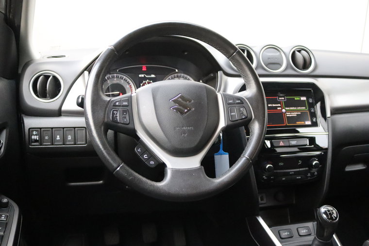 Vehicle Image 14