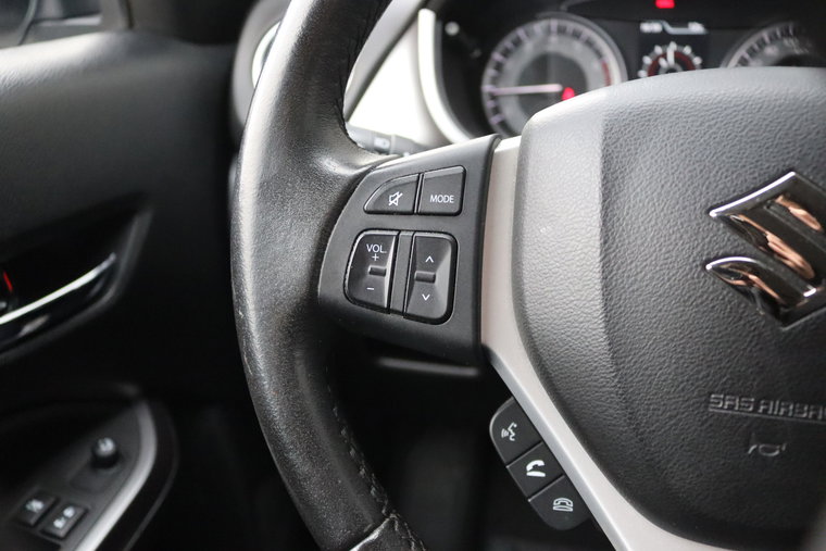 Vehicle Image 16