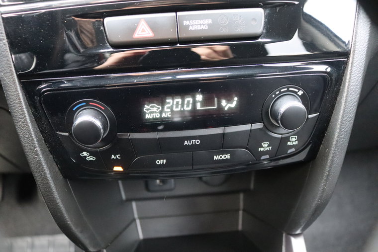 Vehicle Image 24