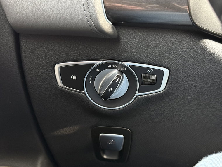 Vehicle Image 45