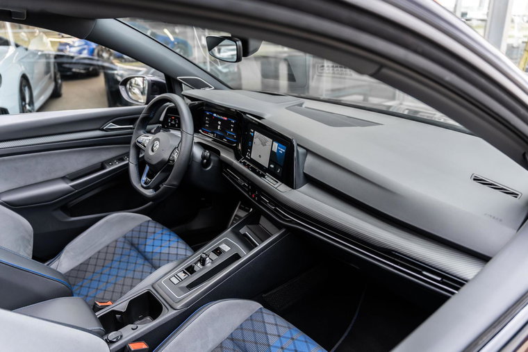 Vehicle Image 50