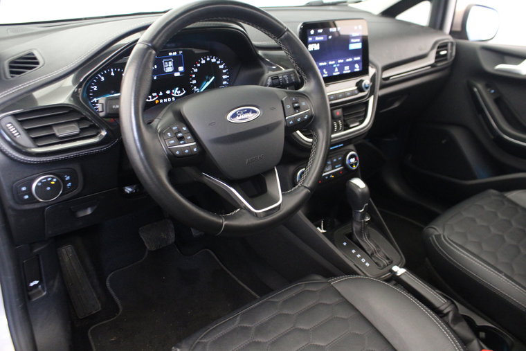 Vehicle Image 13
