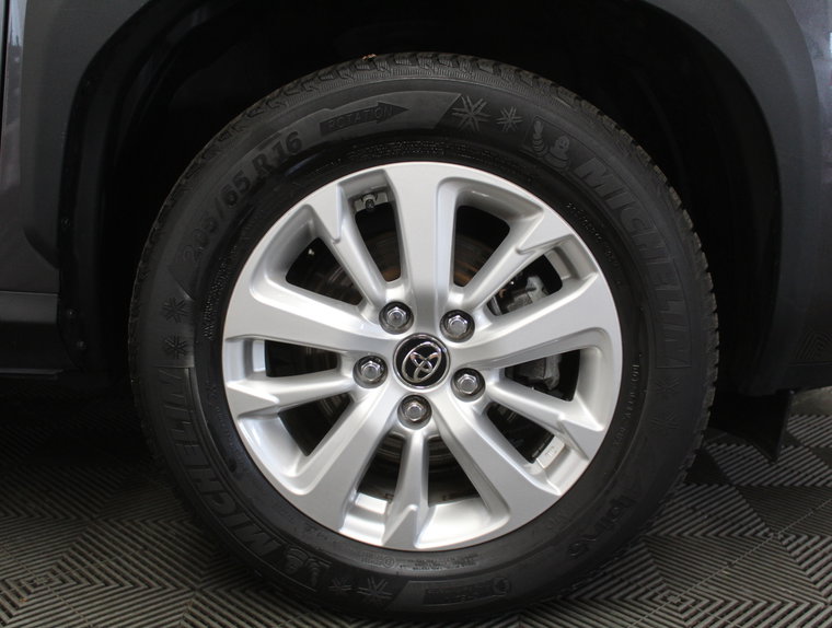 Vehicle Image 17