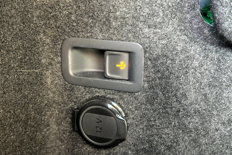 Vehicle Image 20