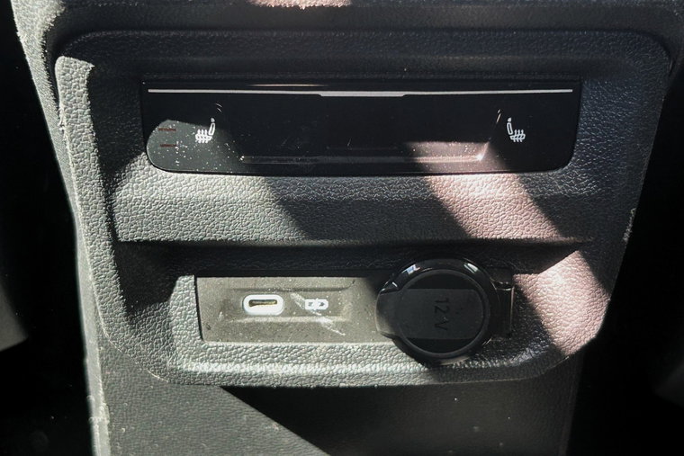 Vehicle Image 23
