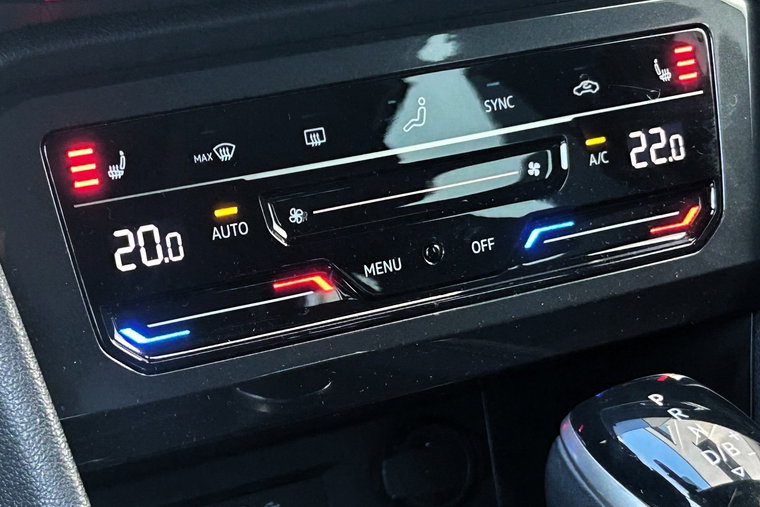 Vehicle Image 26