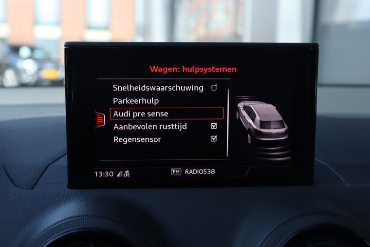 Vehicle Image 21
