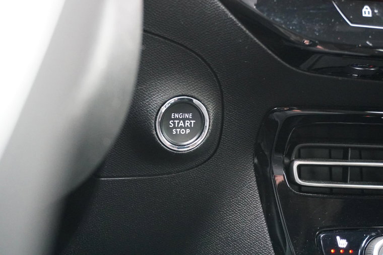 Vehicle Image 28