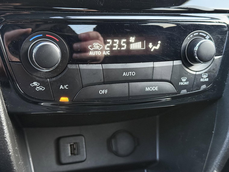 Vehicle Image 17
