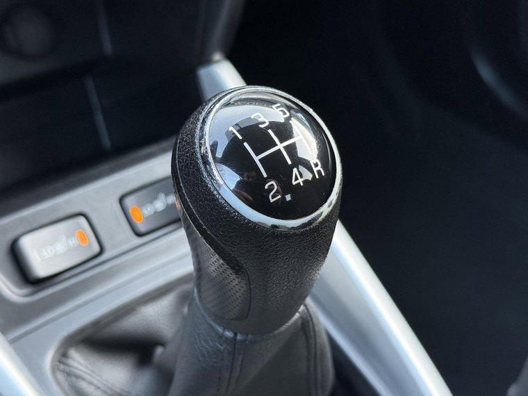 Vehicle Image 24