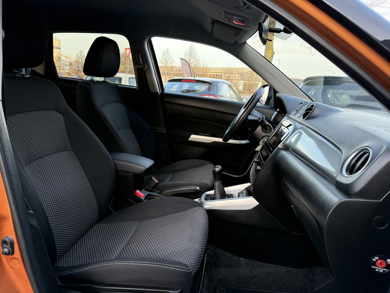 Vehicle Image 8