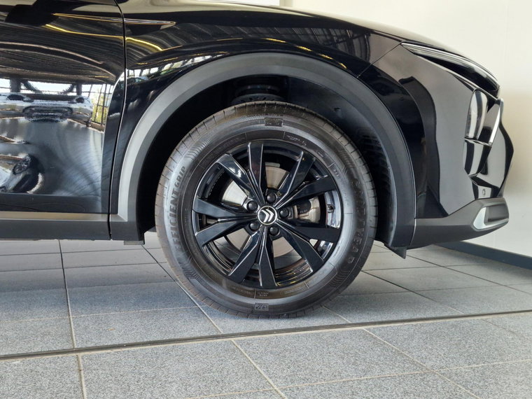 Vehicle Image 31