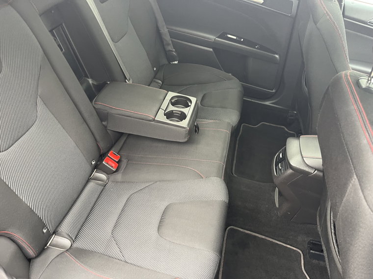 Vehicle Image 15