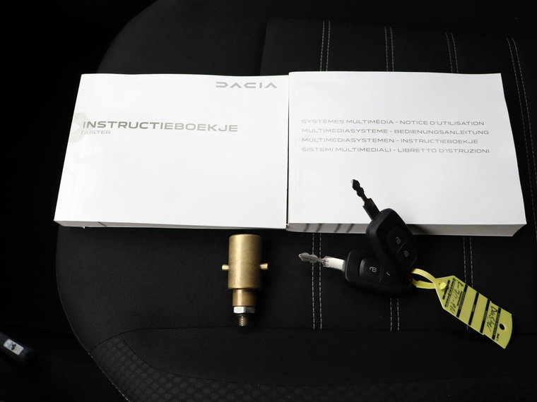 Vehicle Image 35