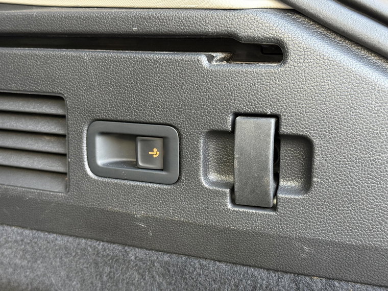Vehicle Image 41