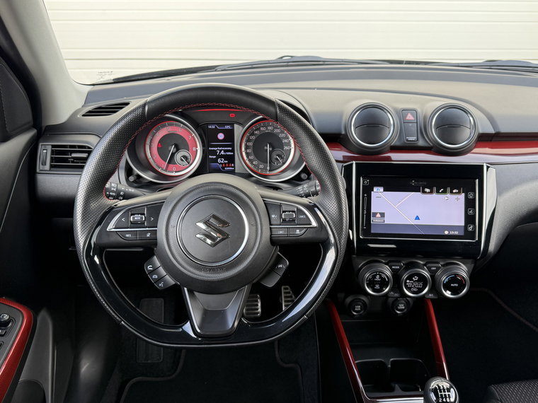 Vehicle Image 12