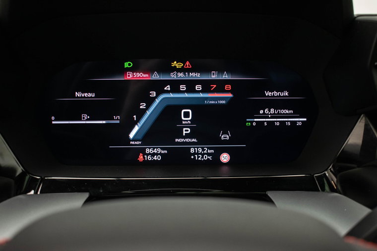 Vehicle Image 13