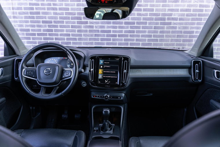 Vehicle Image 21