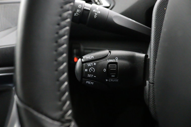 Vehicle Image 40