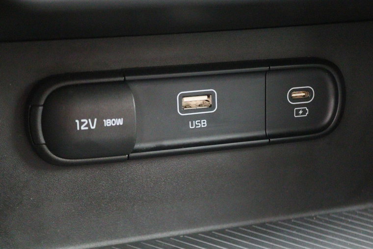 Vehicle Image 43