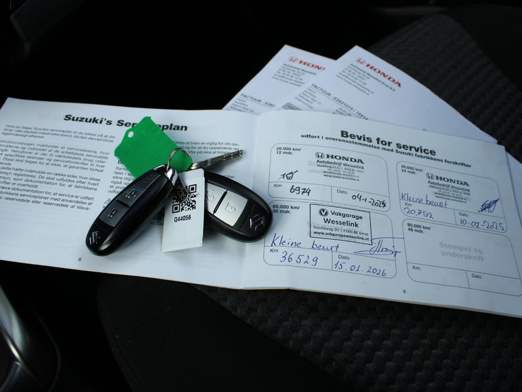 Vehicle Image 10