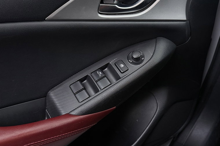 Vehicle Image 32