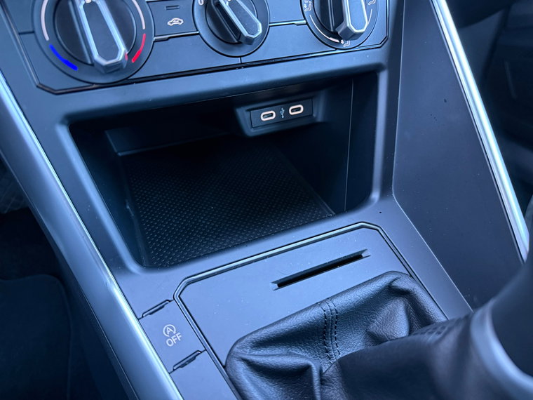 Vehicle Image 38