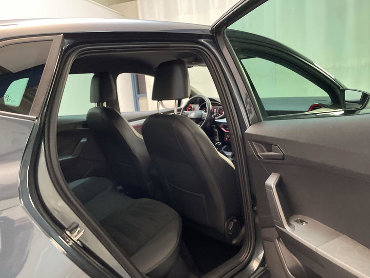 Vehicle Image 19