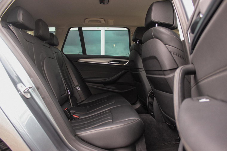Vehicle Image 19