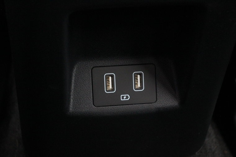 Vehicle Image 24