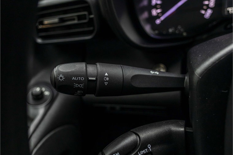 Vehicle Image 27