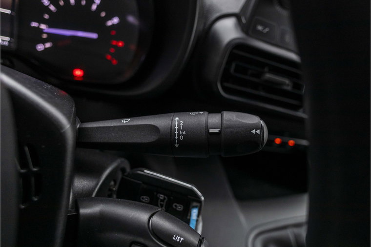 Vehicle Image 29