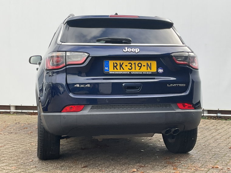 Vehicle Image 32