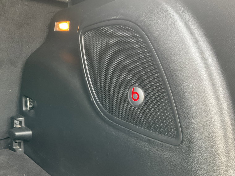 Vehicle Image 35